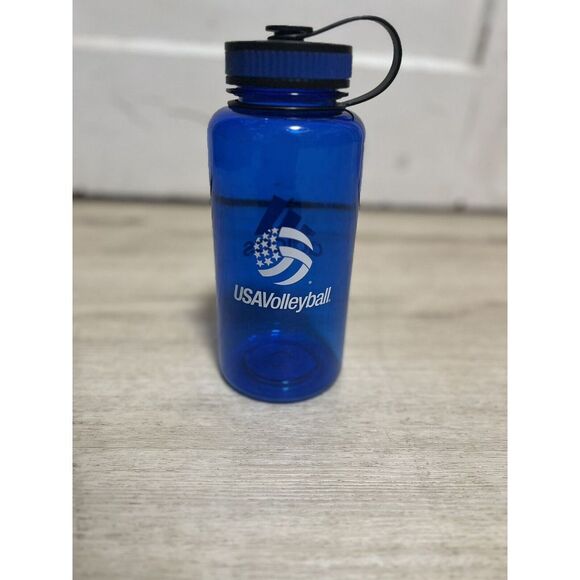 Adidas USA Volleyball 32‎ Oz Water Bottle Blue Sport Collectible - Picture 1 of 7